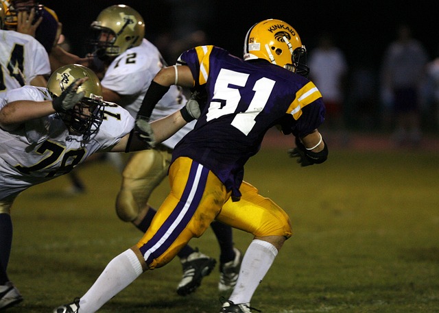 43.3米超远吊射破门，亚当斯创造本赛季英超最远距离进球